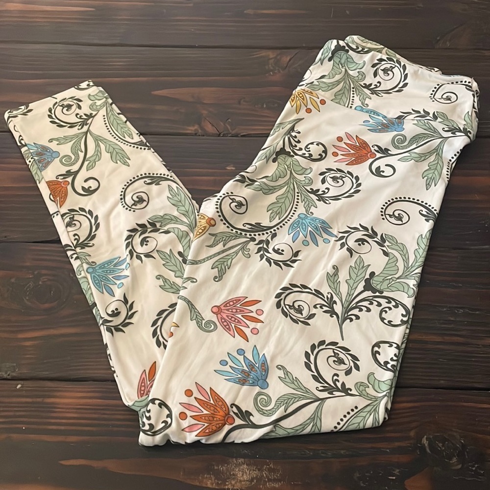 OS LuLaRoe Leggings FF22 6323